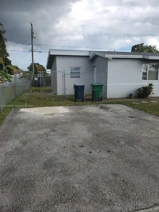 14721 SW 104th Ave, Miami FL 33176 photo 4