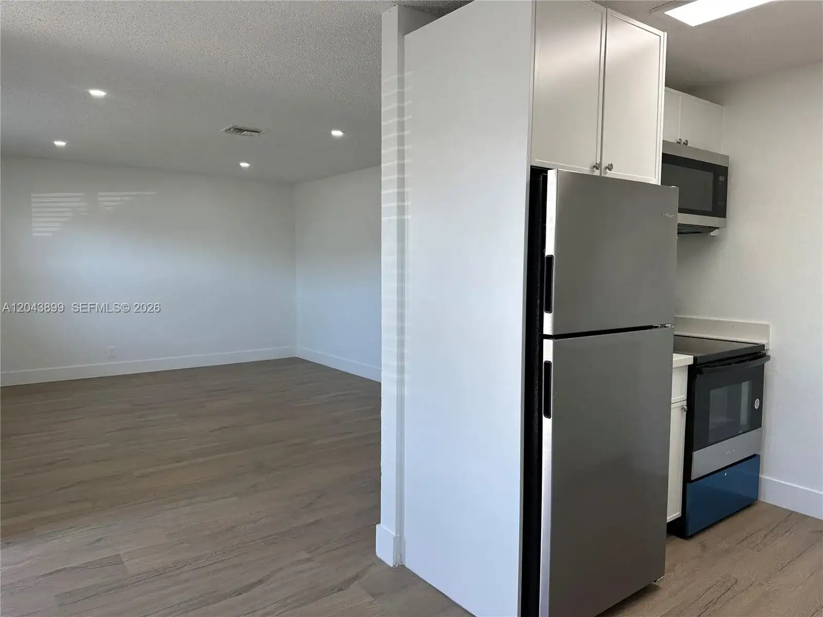 899 NE 15th Street # 3, Fort Lauderdale FL 33304 photo 2
