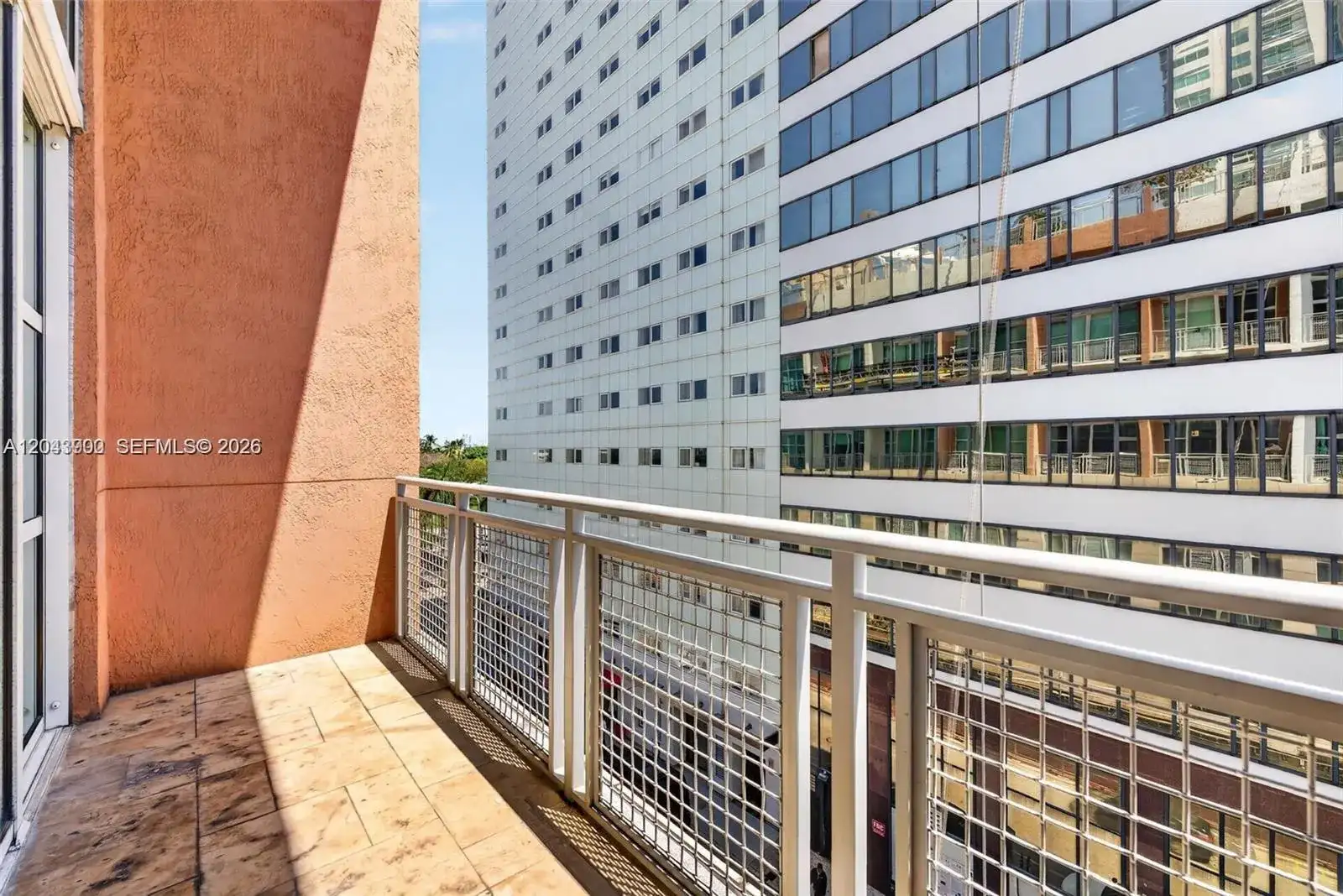 253 NE 2nd St # 424, Miami FL 33132 photo 5