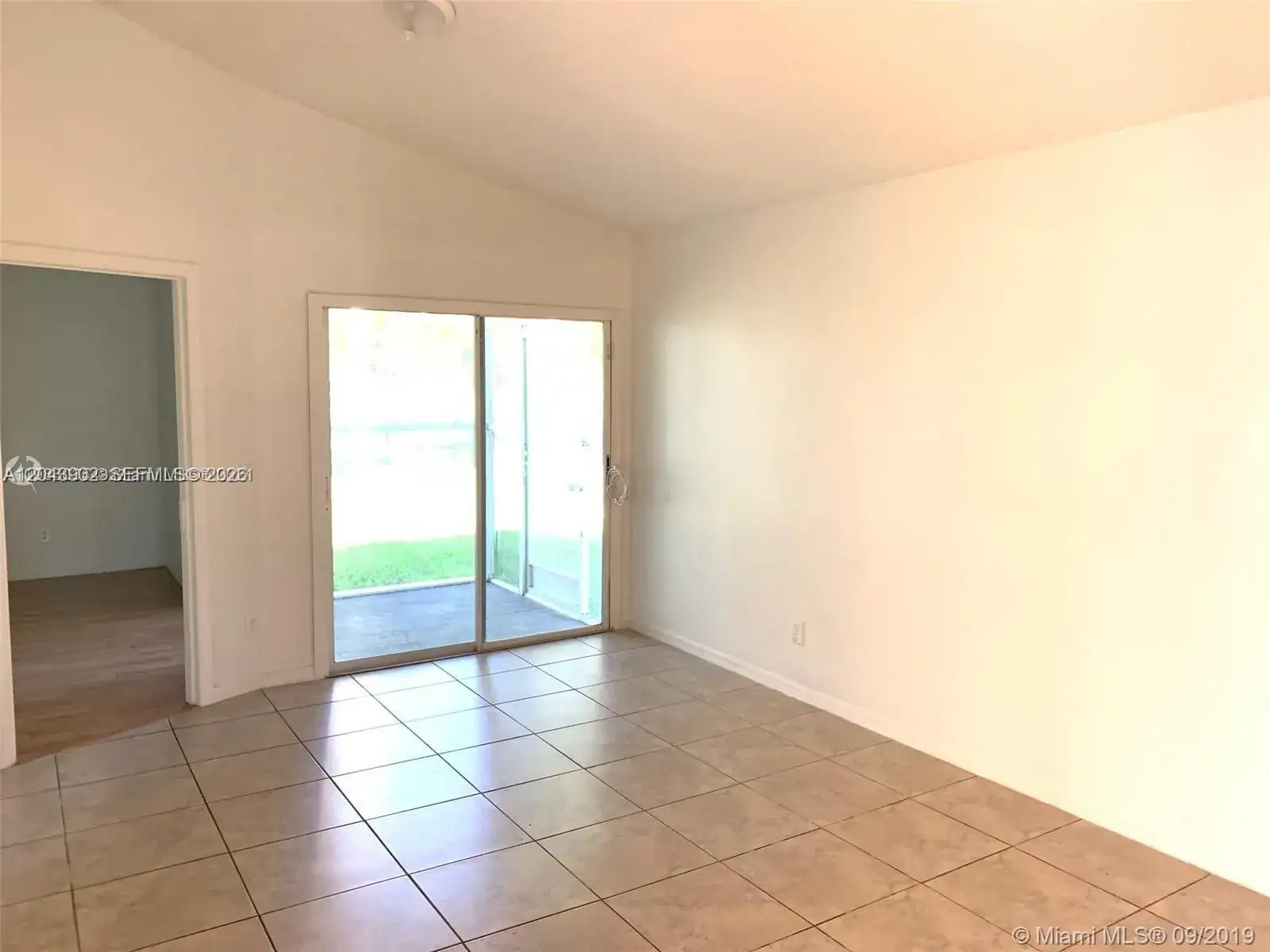 848 SW 10th St, Florida City FL 33034 photo 4