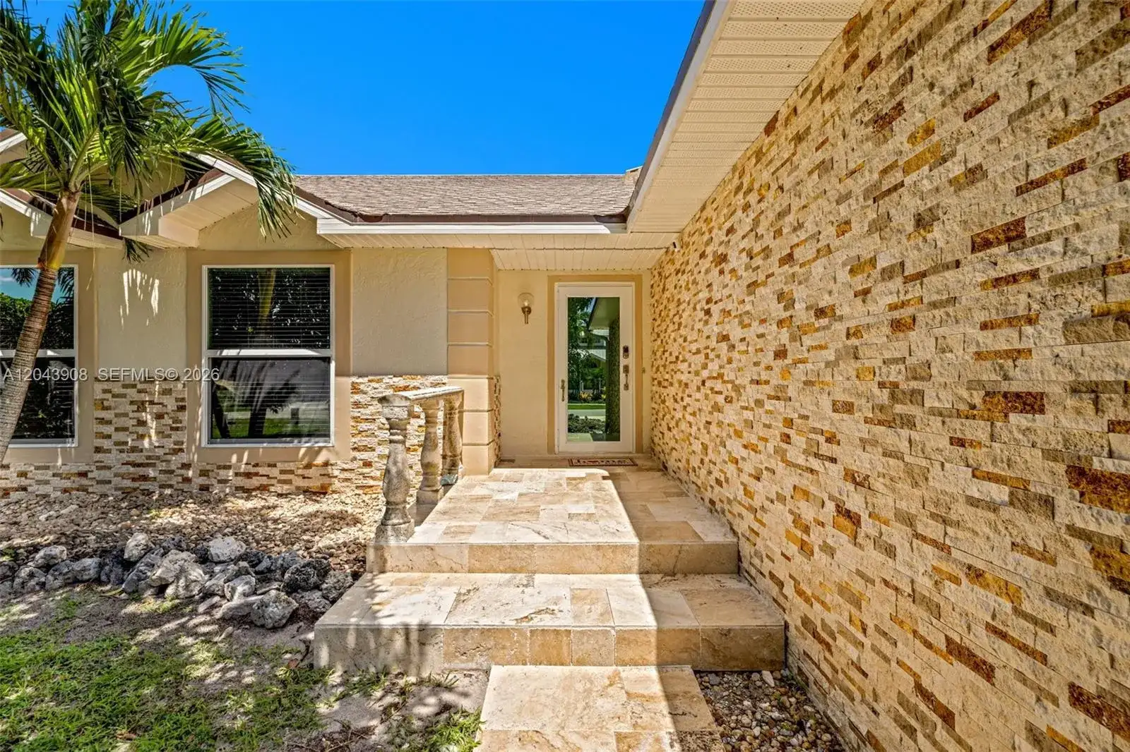 1318 Bayport Ave, Marco Island FL 34145 photo 2