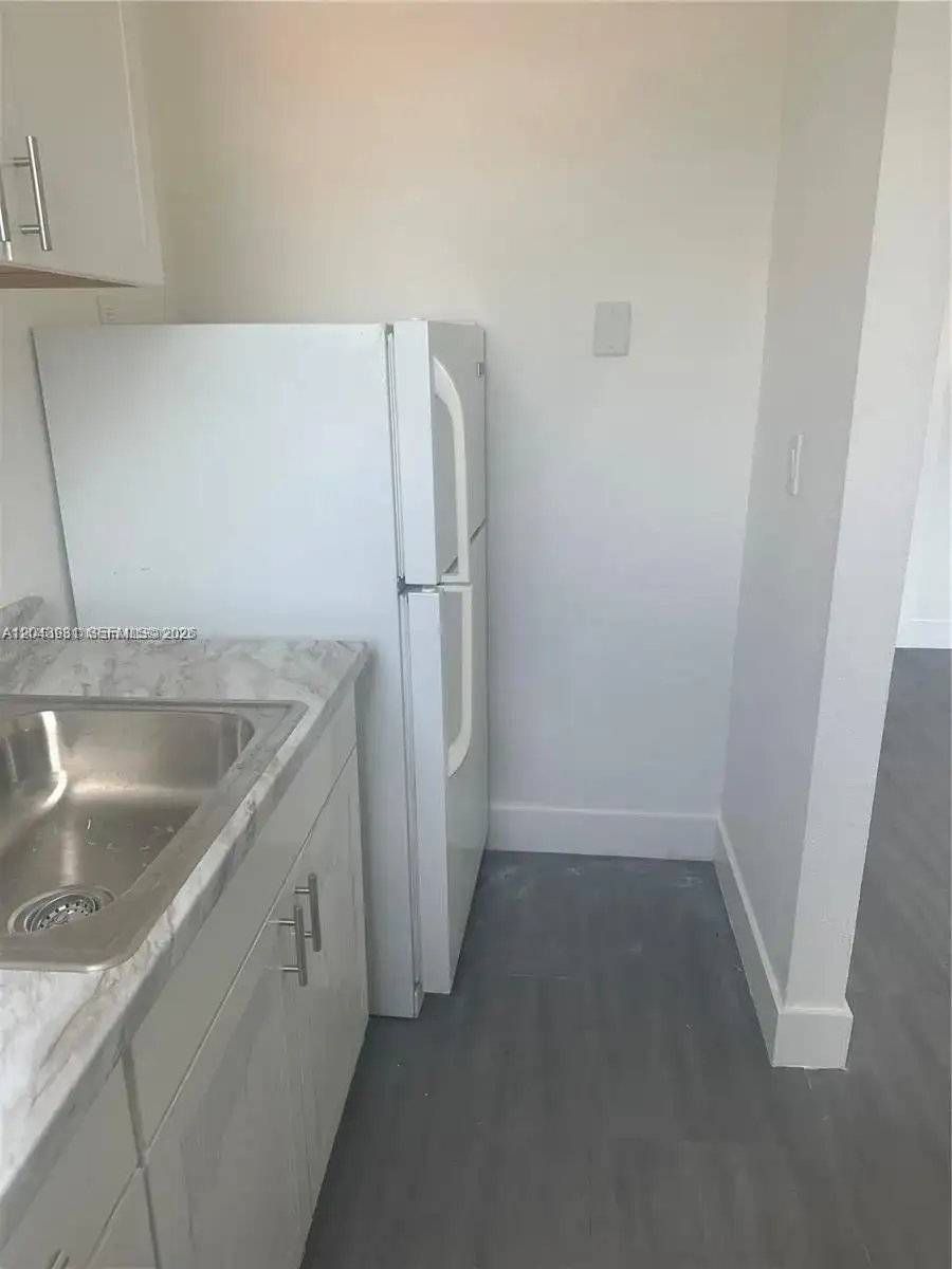 2961 SW 5th St # 21, Miami FL 33135 photo 2