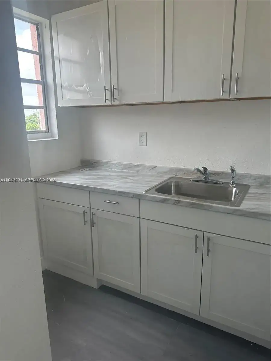 2961 SW 5th St # 21, Miami FL 33135 photo 4