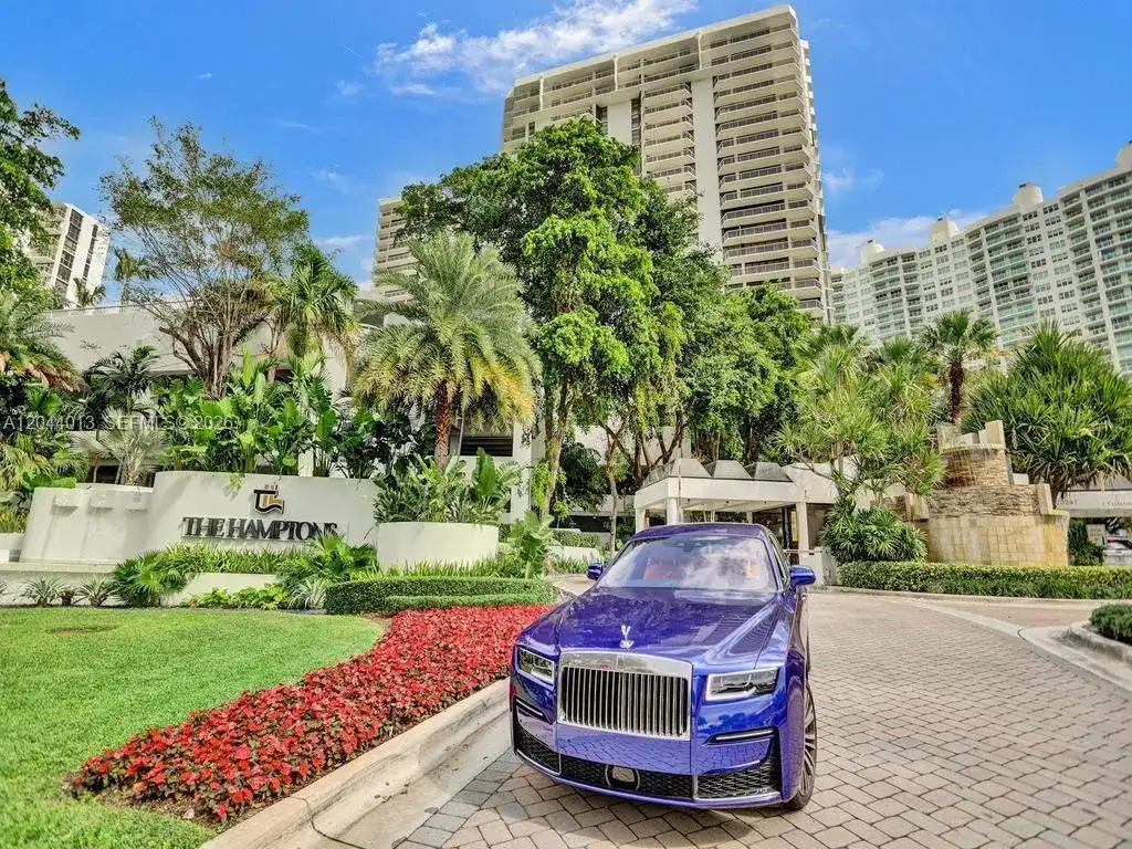 20281 E Country Club Dr # 407, Aventura FL 33180 photo 3