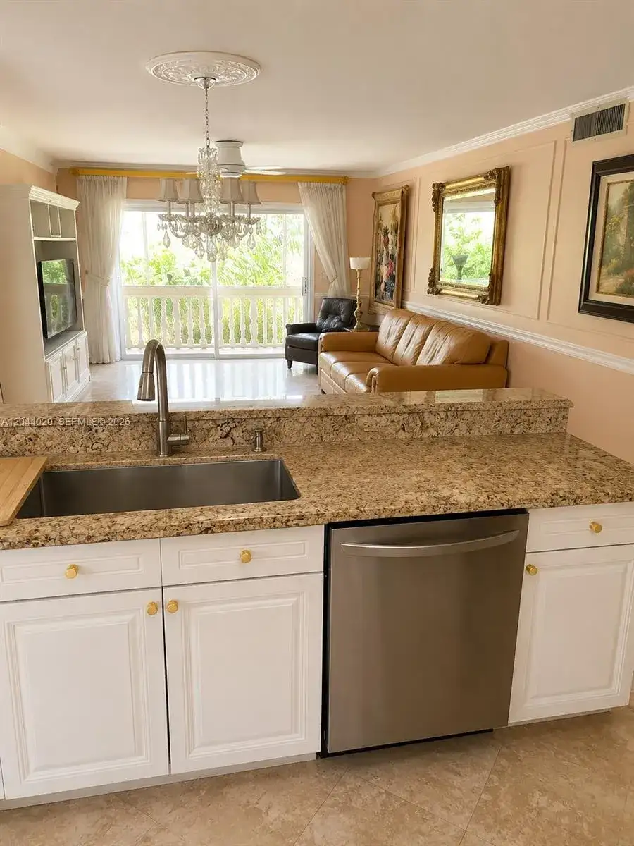 219 NE 14th Ave # 306, Hallandale Beach FL 33009 photo 3