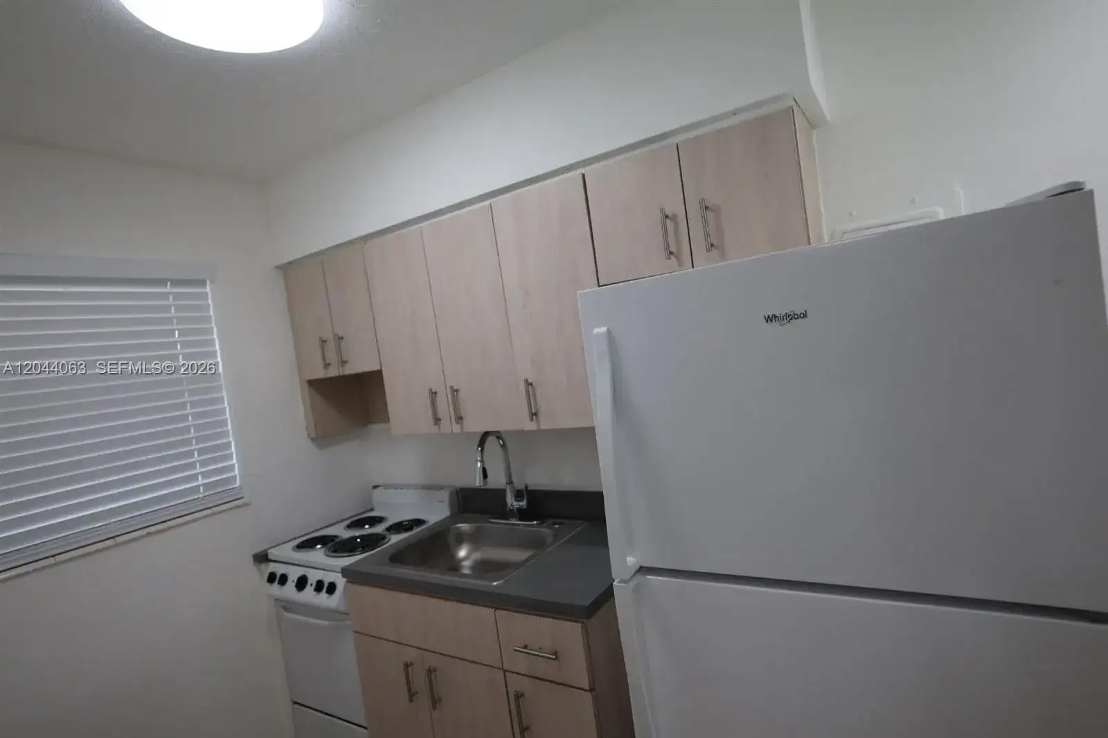 1235 W 66th St # 13, Hialeah FL 33012 photo 2
