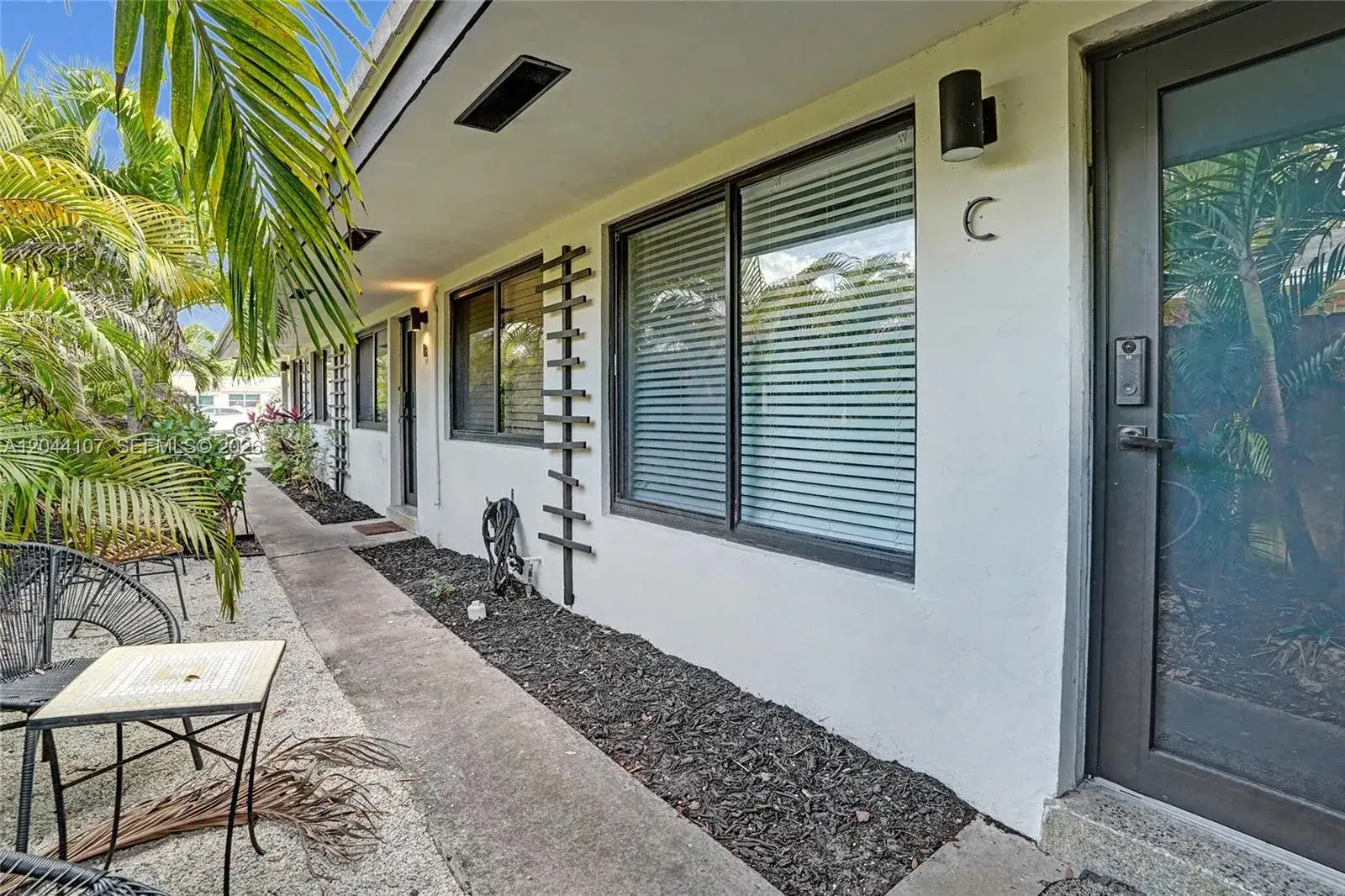 754 NE 40th St # C, Fort Lauderdale FL 33334 photo 2