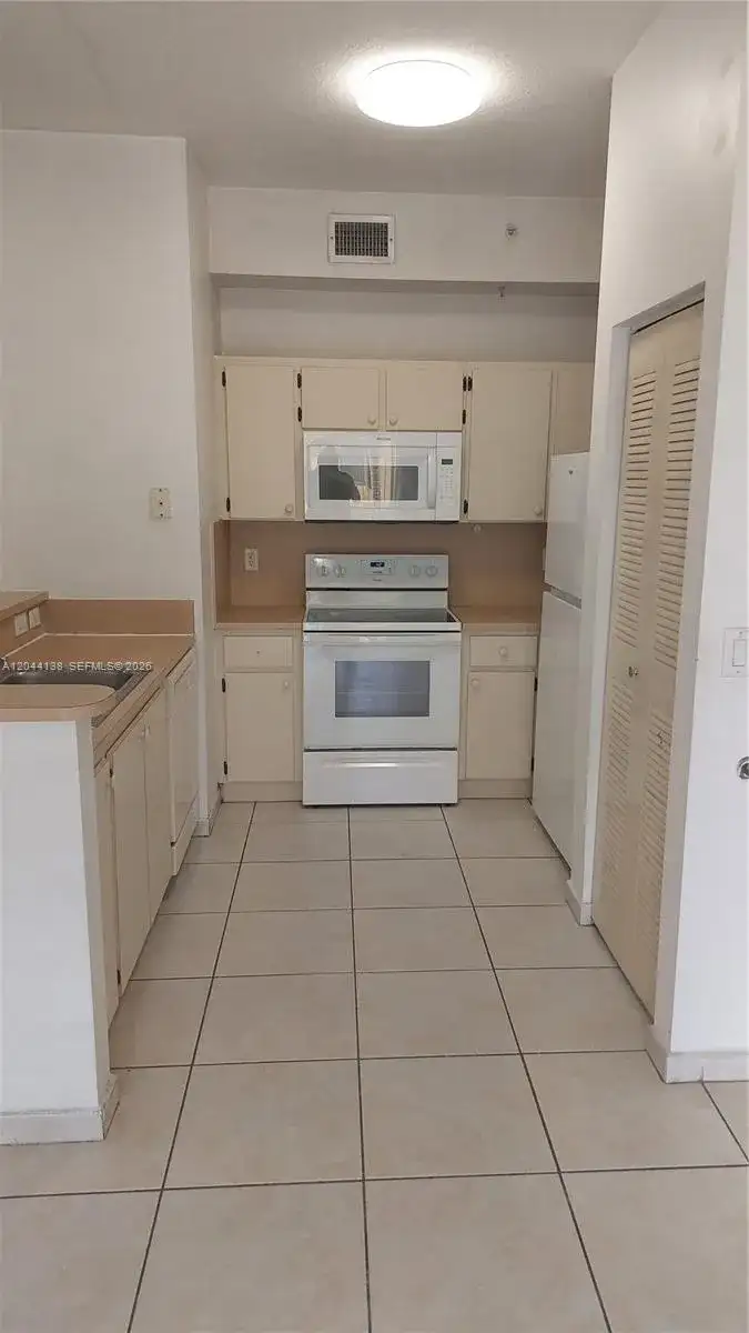 7290 NW 114th Ave # 7, Doral FL 33178 photo 5
