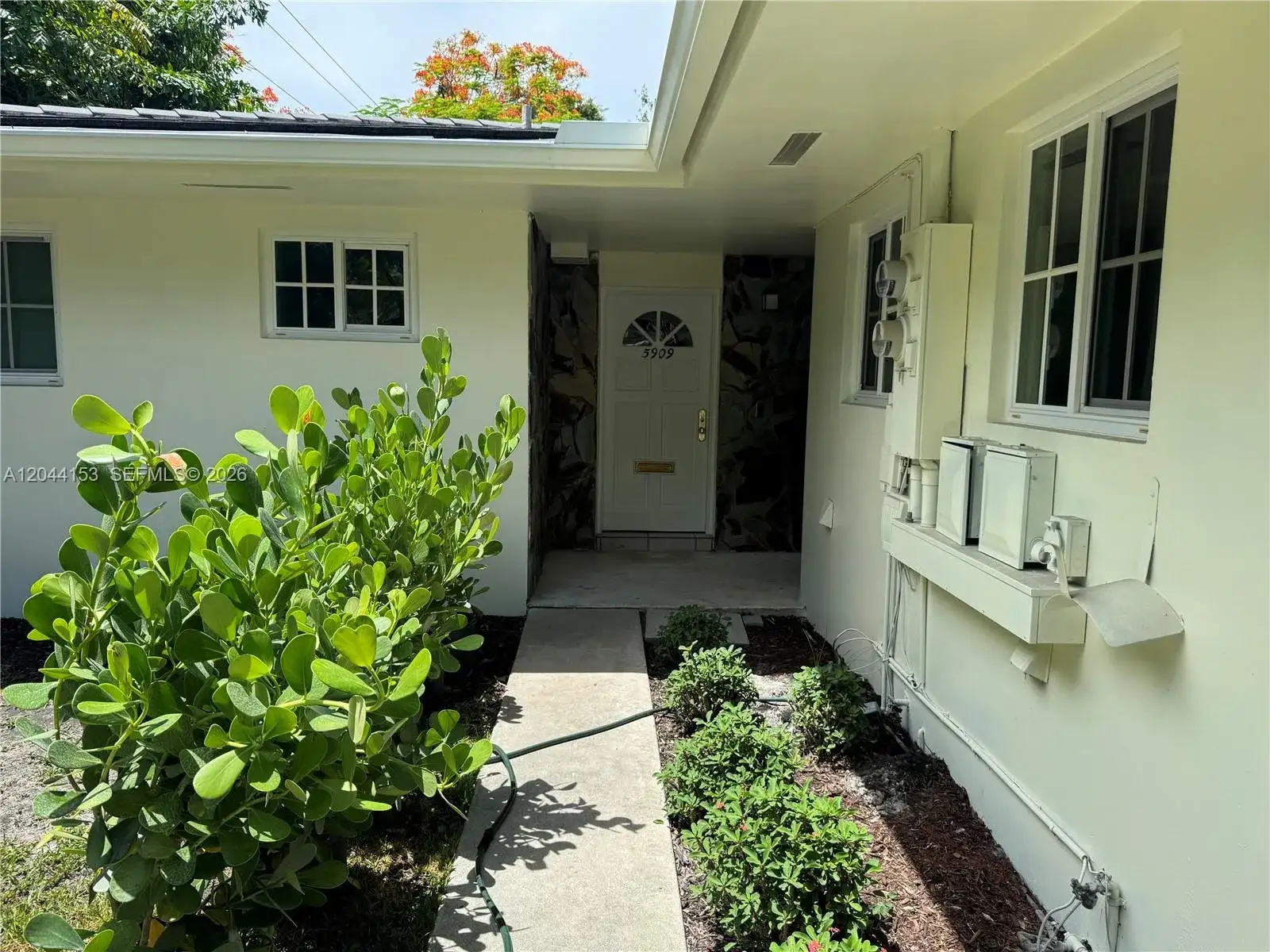 5907 Turin St # 5909, Coral Gables FL 33146 photo 4
