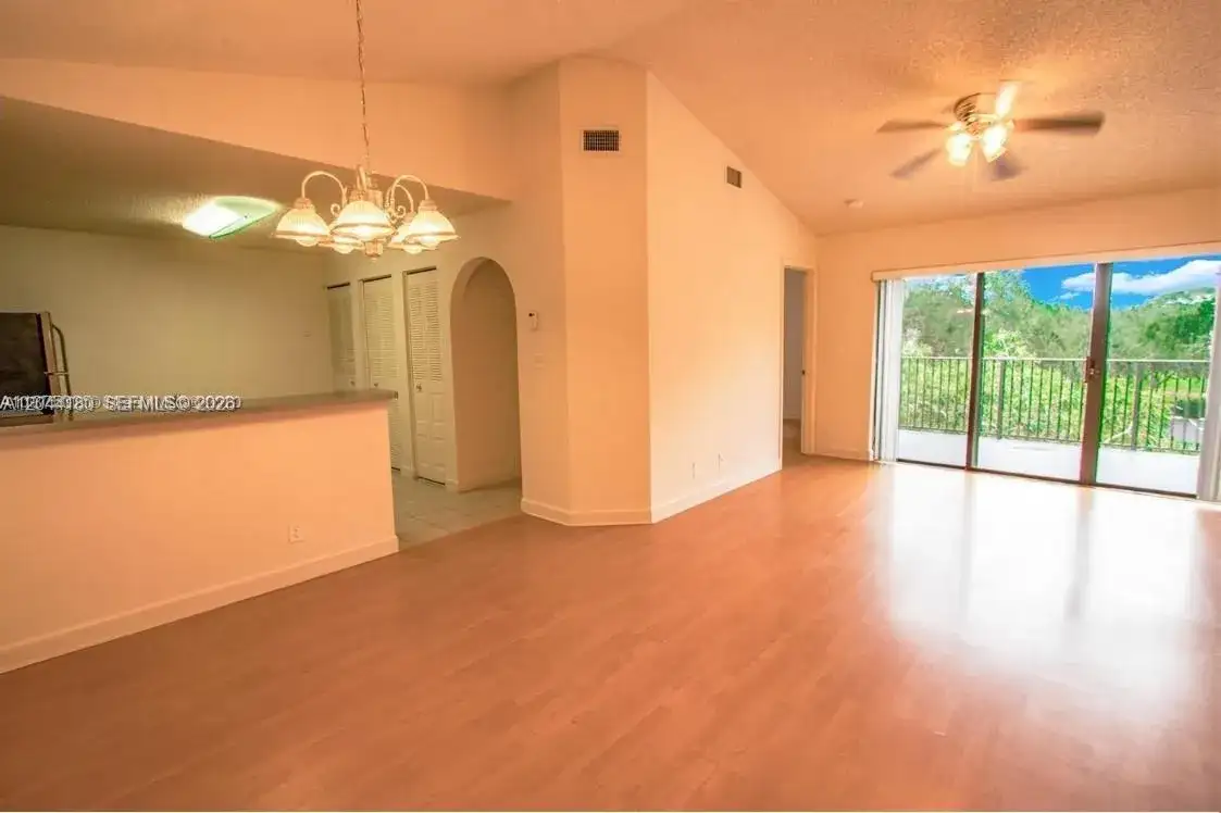 10105 W Sunrise Blvd # 303, Plantation FL 33322 photo 2