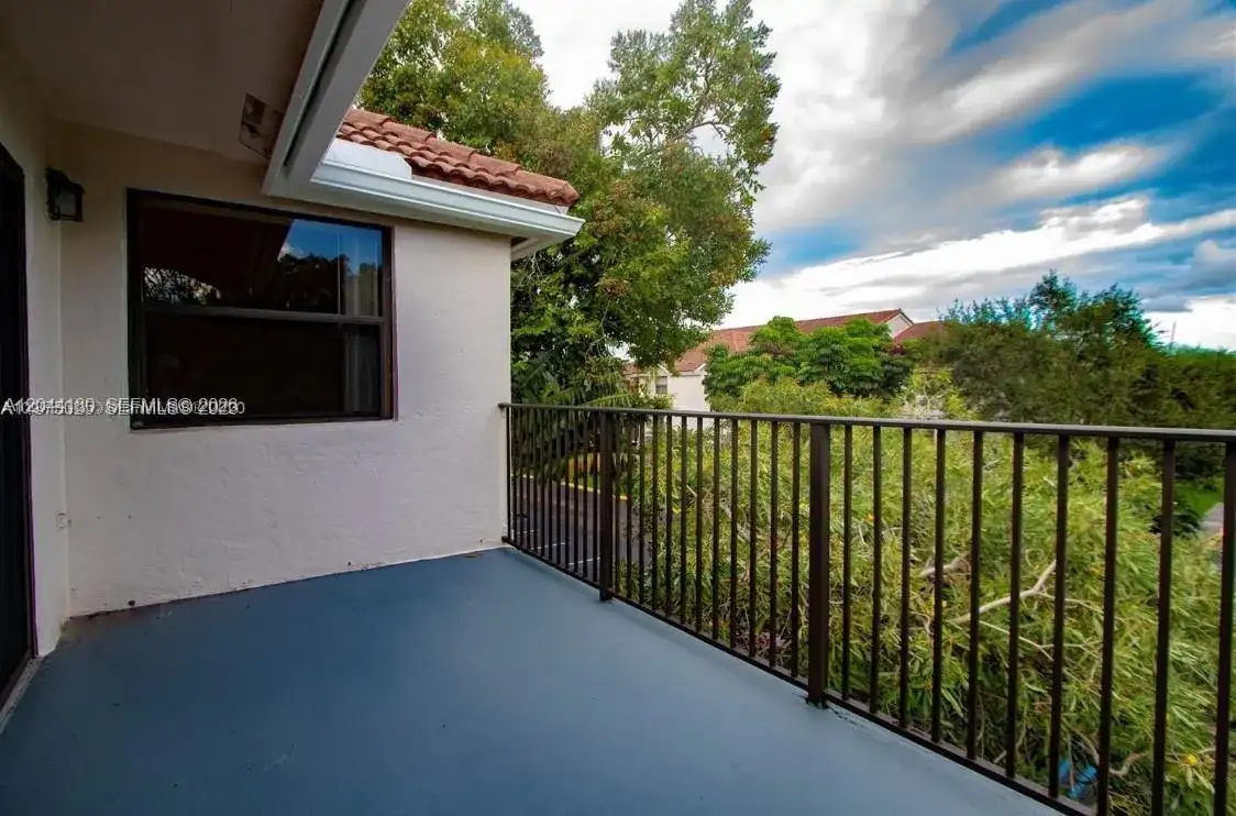 10105 W Sunrise Blvd # 303, Plantation FL 33322 photo 3