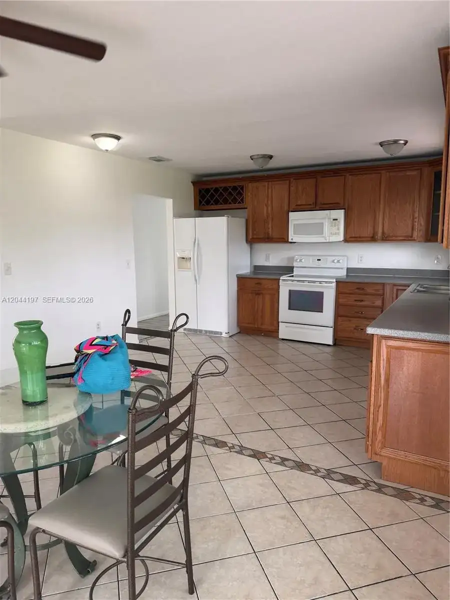731 SW 24th St SW # 1, Vero Beach FL 32962 photo 5