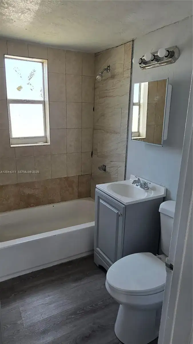 7001 NW 15th Ave # 8, Miami FL 33147 photo 2