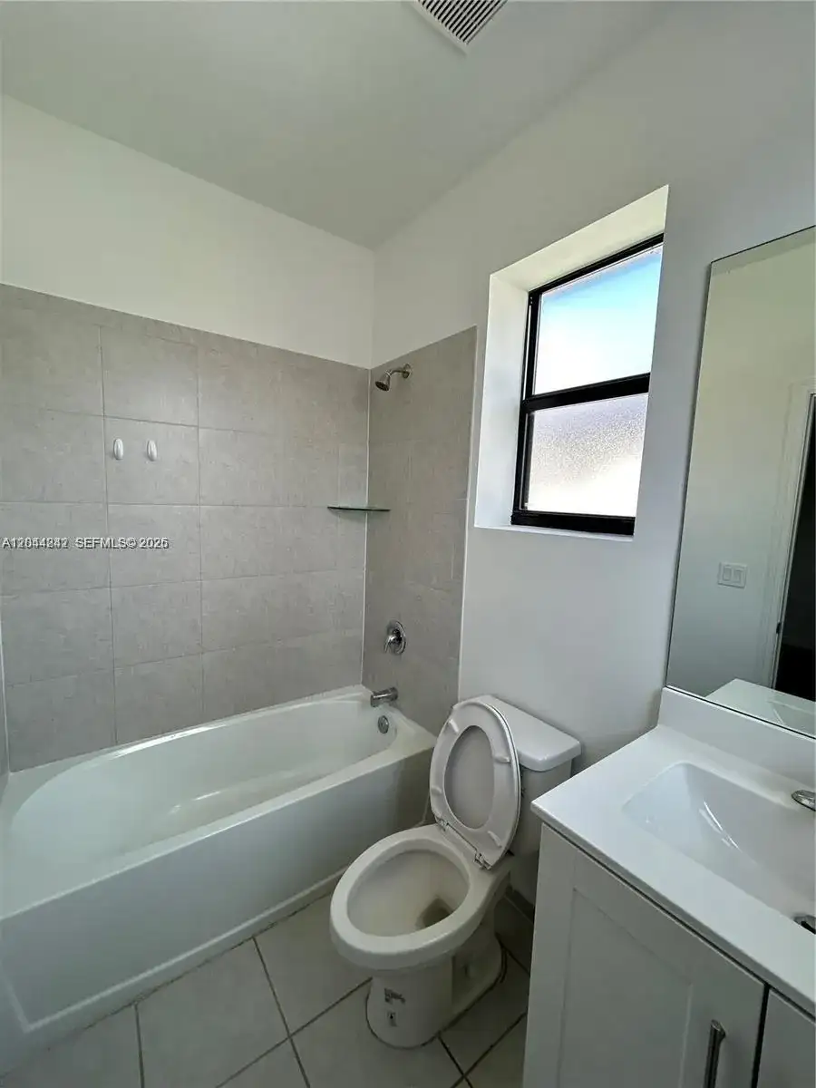 22913 SW 99th Ave, Cutler Bay FL 33190 photo 4