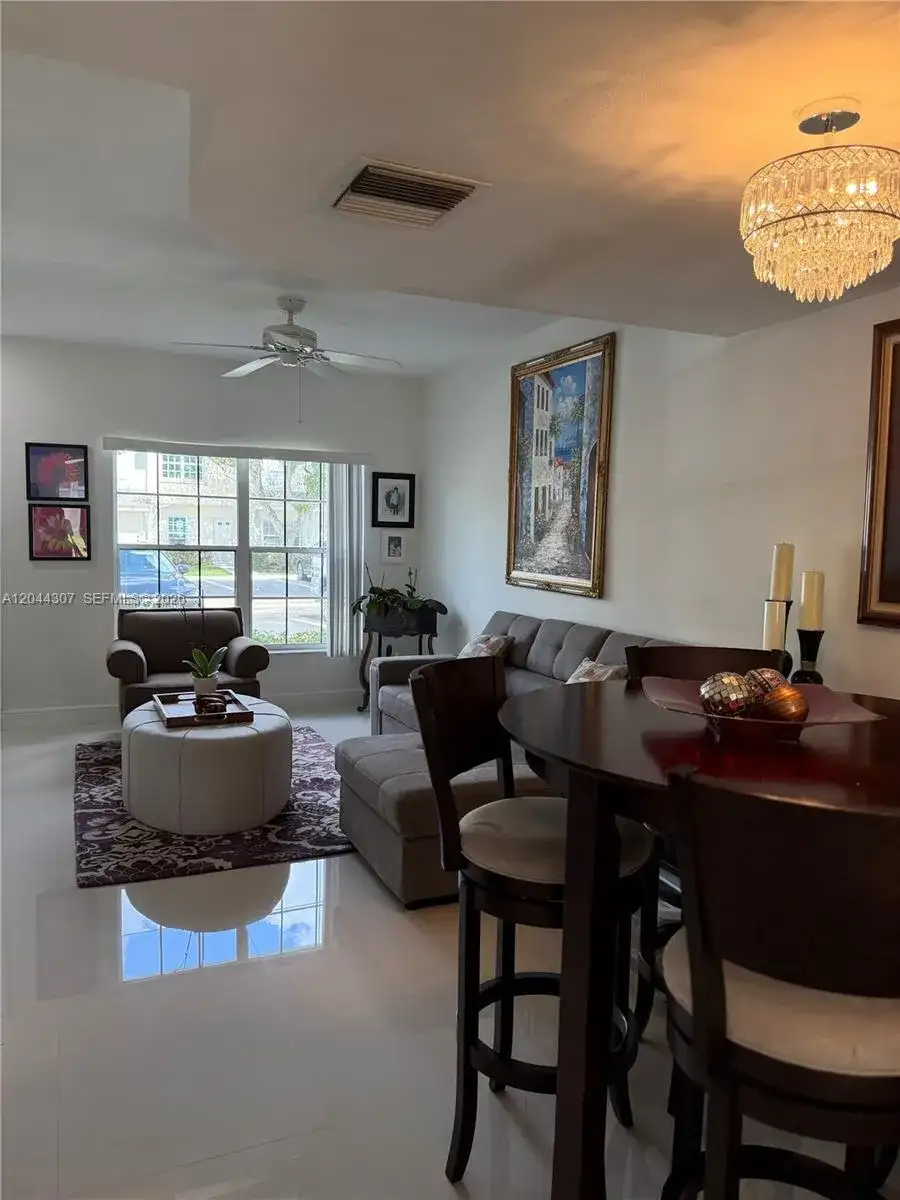 16619 Hemingway Dr, Weston FL 33326 photo 3