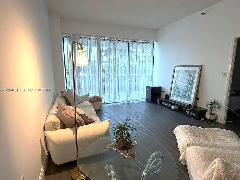 20515 E Country Club Dr # 142, Aventura FL 33180 photo 4