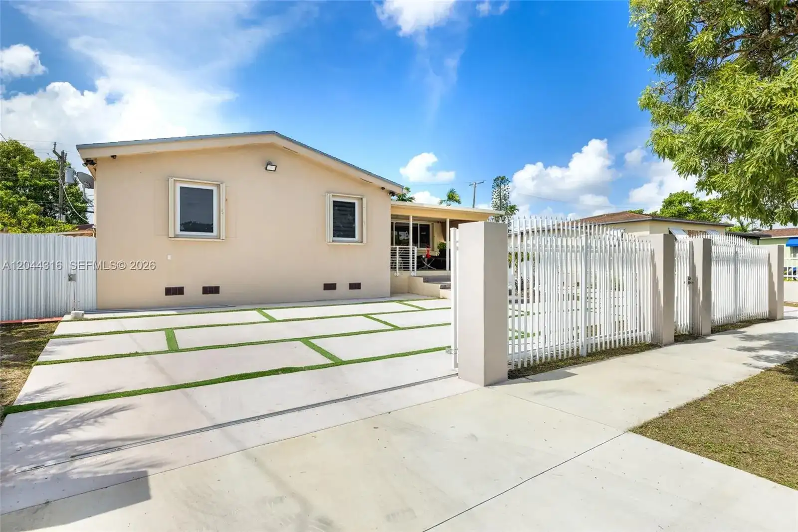8330 SW 25th St, Miami FL 33155 photo 3