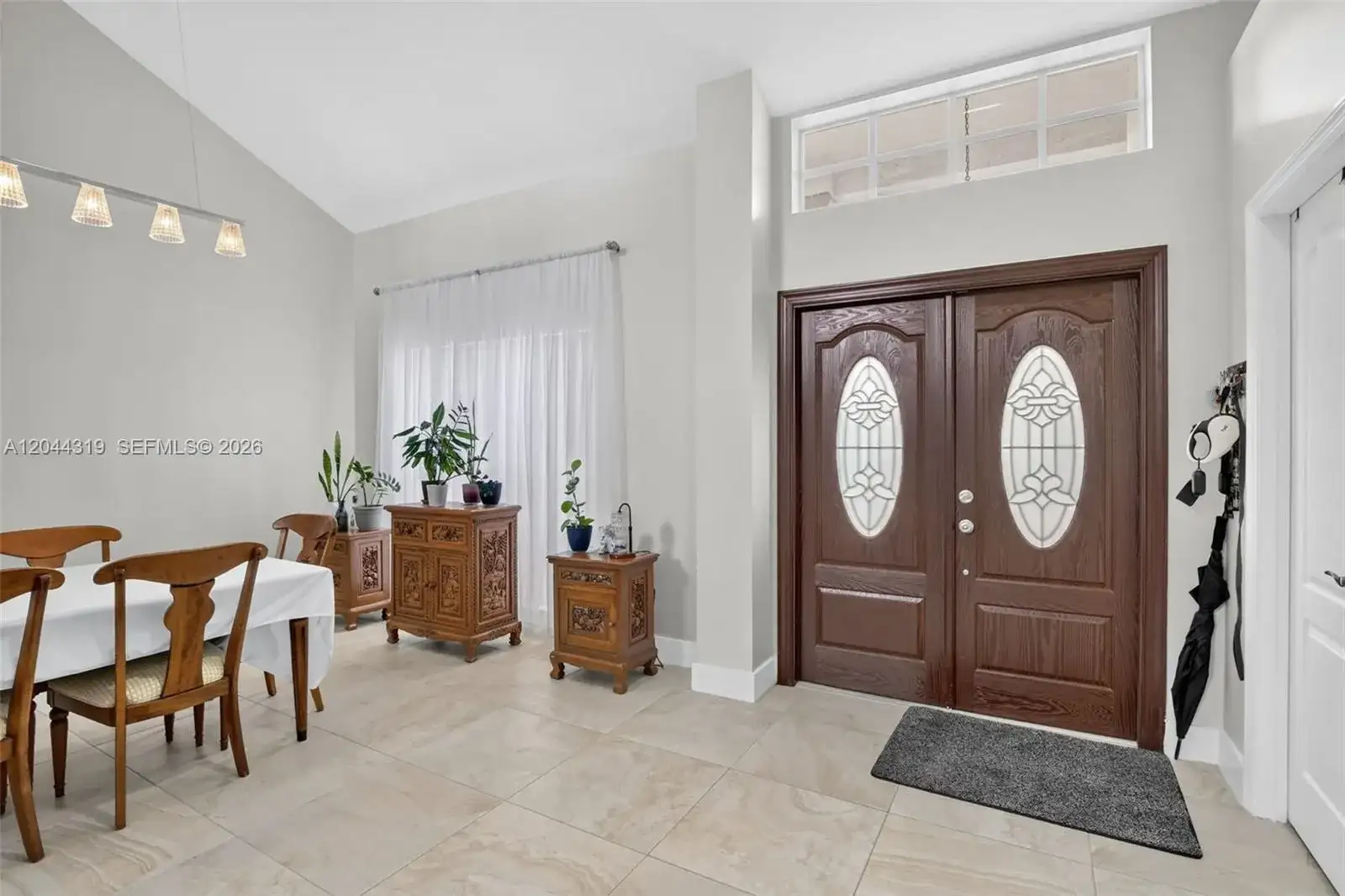 19322 NW 11th St, Pembroke Pines FL 33029 photo 2
