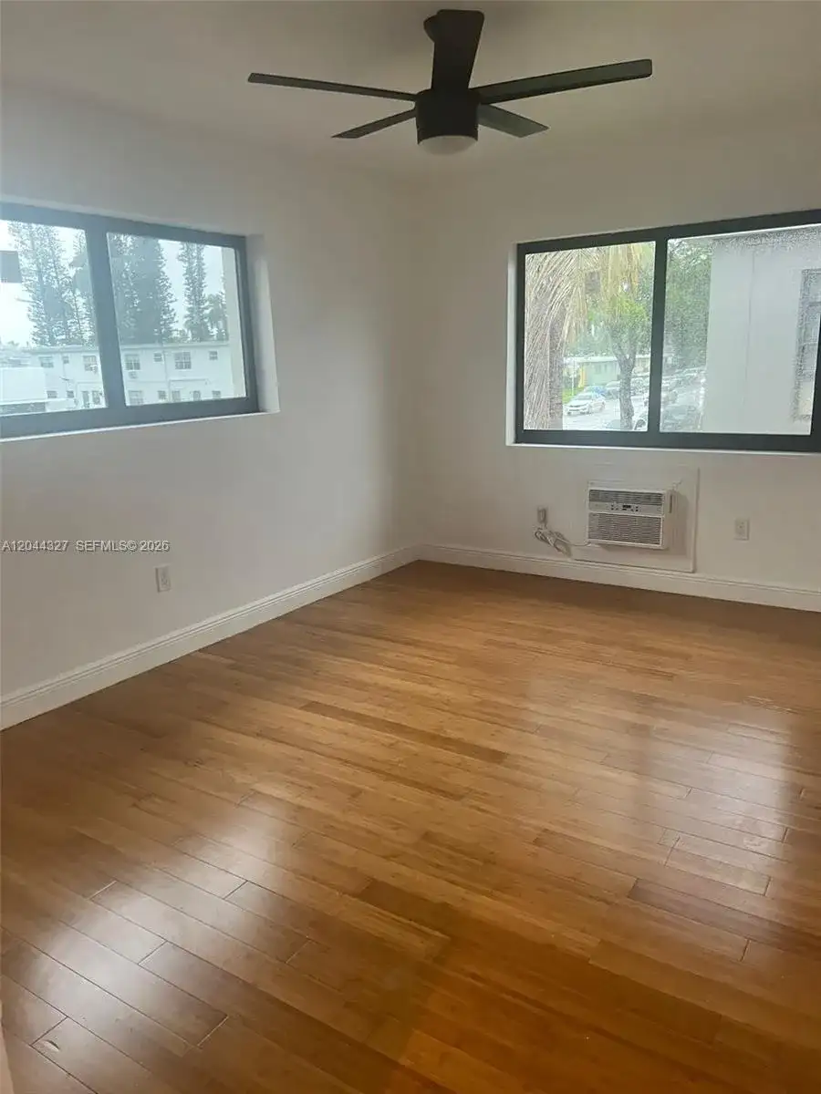 7035 Rue Granville # 3, Miami Beach FL 33141 photo 4