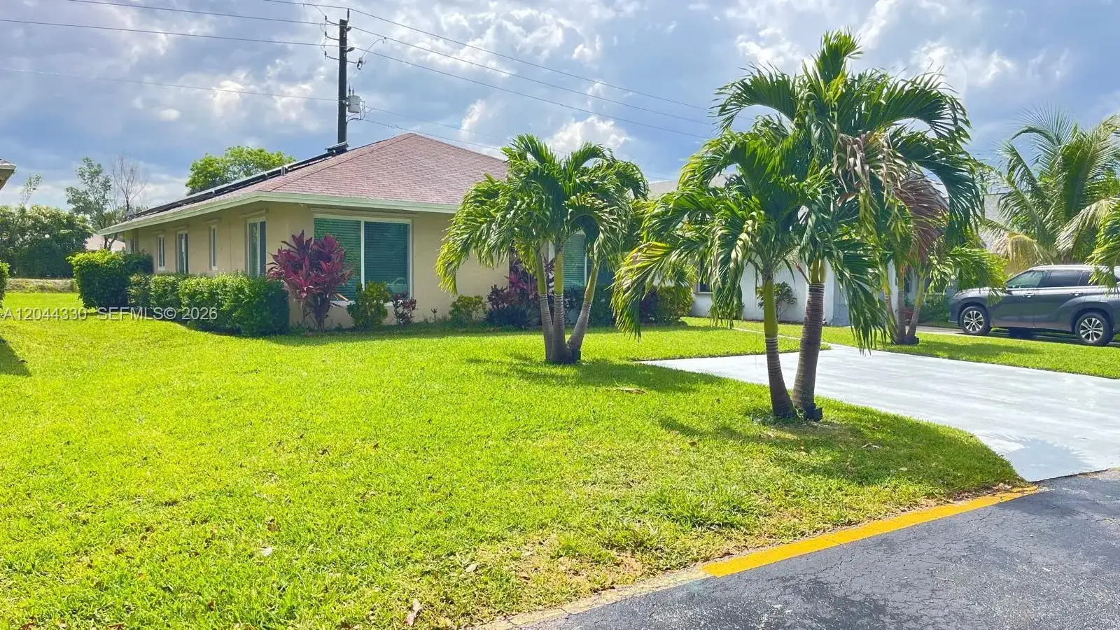 1359 Summit Run Cir, West Palm Beach FL 33415 photo 2