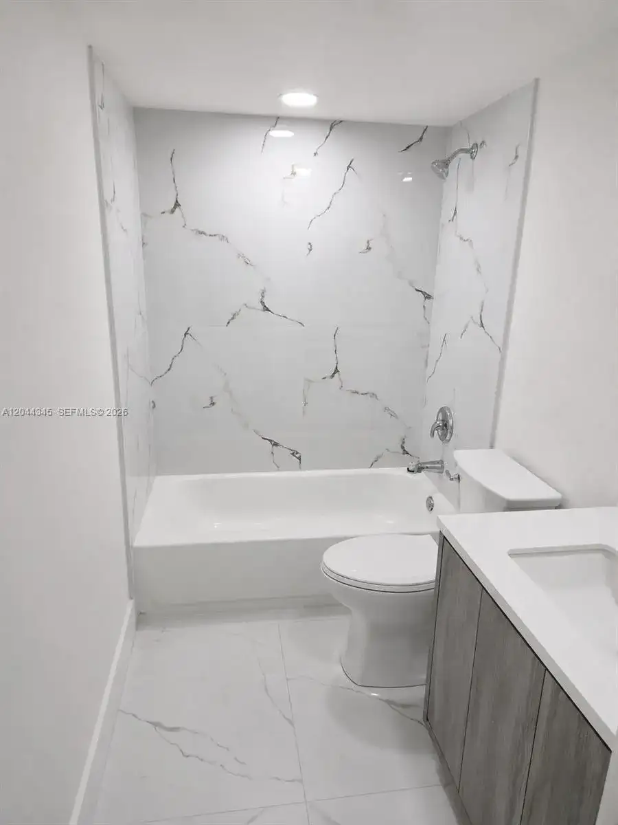 479 NE 210th Cir Ter # 28, Miami FL 33179 photo 3