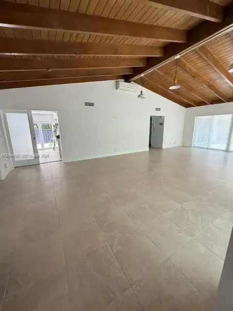 1047 NE 84th St, Miami FL 33138 photo 4
