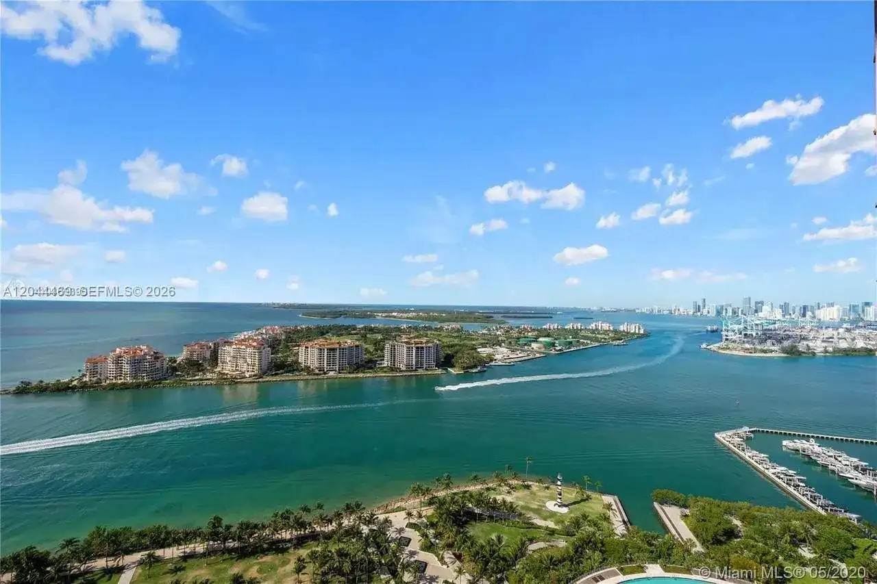 300 S Pointe Dr # 3604, Miami Beach FL 33139 photo 2