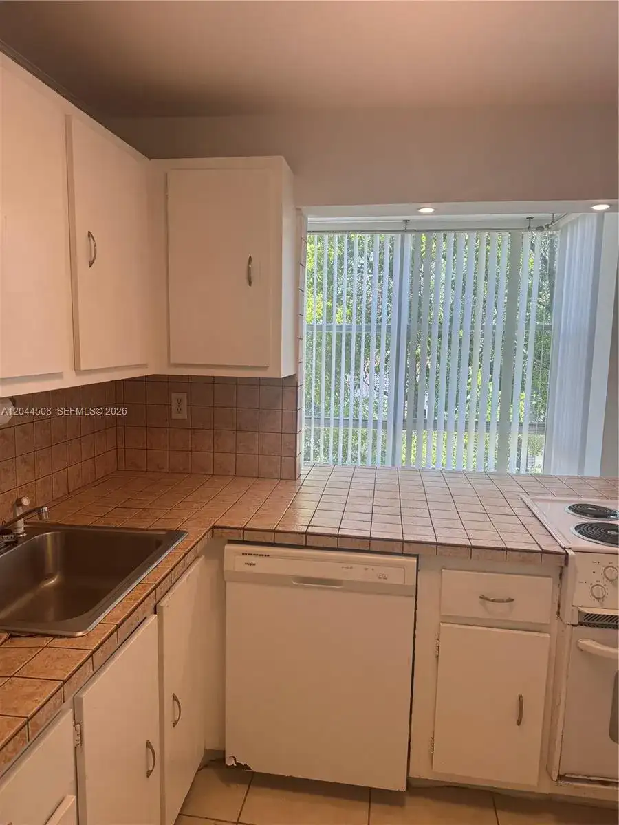 210 172nd St # 429, Sunny Isles Beach FL 33160 photo 5