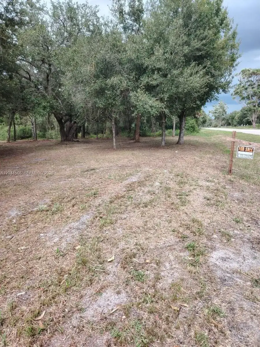 175 Avenida del Club, Clewiston FL 33440 photo 2