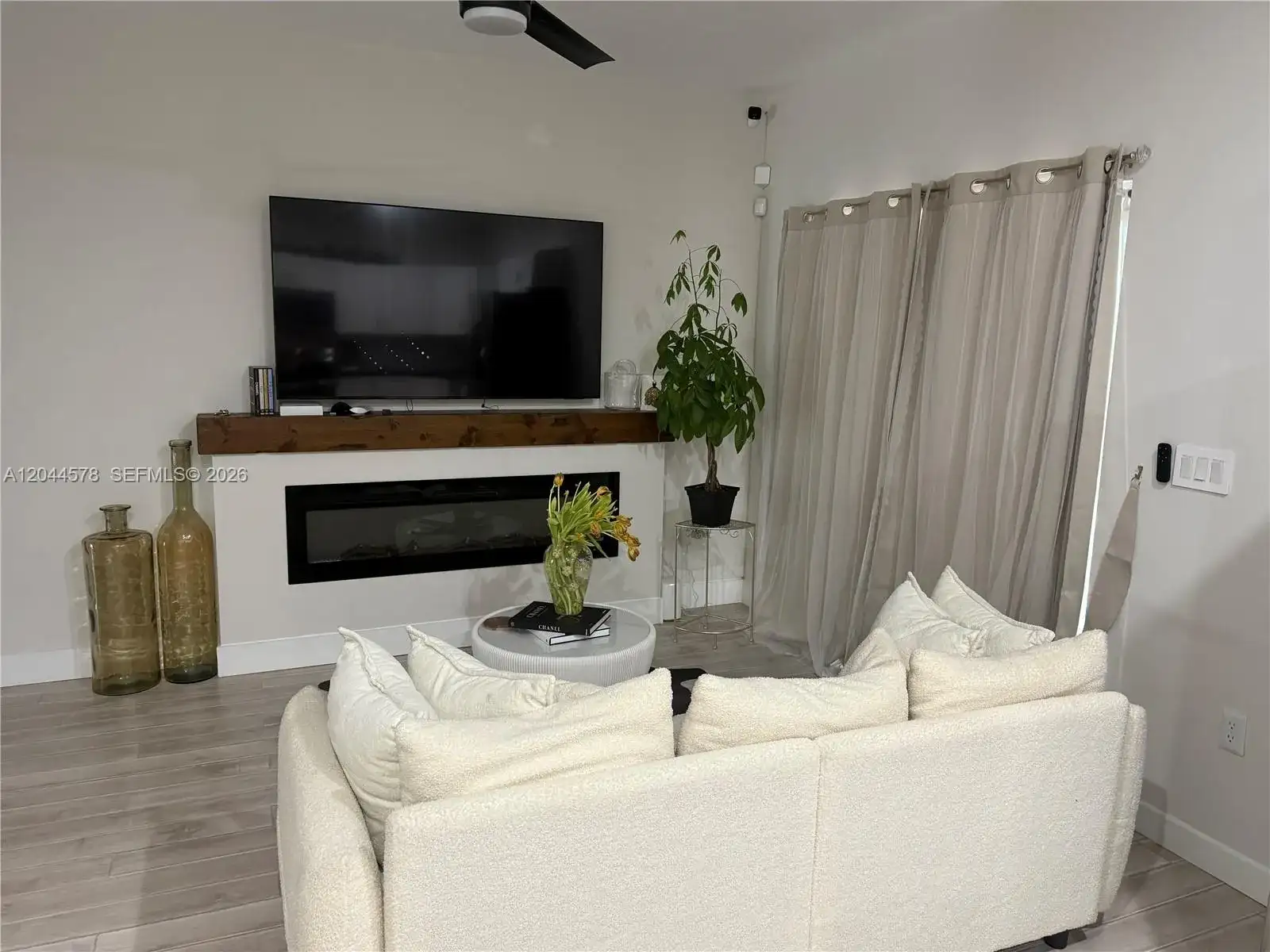 1035 NW 2nd Ave, Fort Lauderdale FL 33311 photo 2
