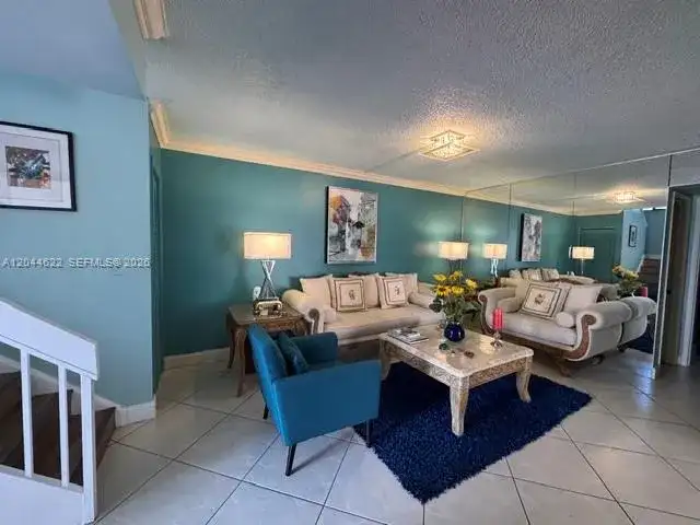 635 NW 97th Pl, Miami FL 33172 photo 2
