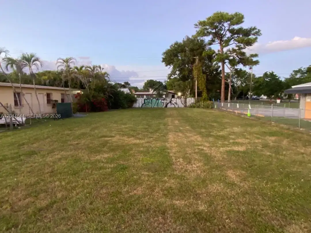 3021 W Flagler St, Miami FL 33135 photo 3