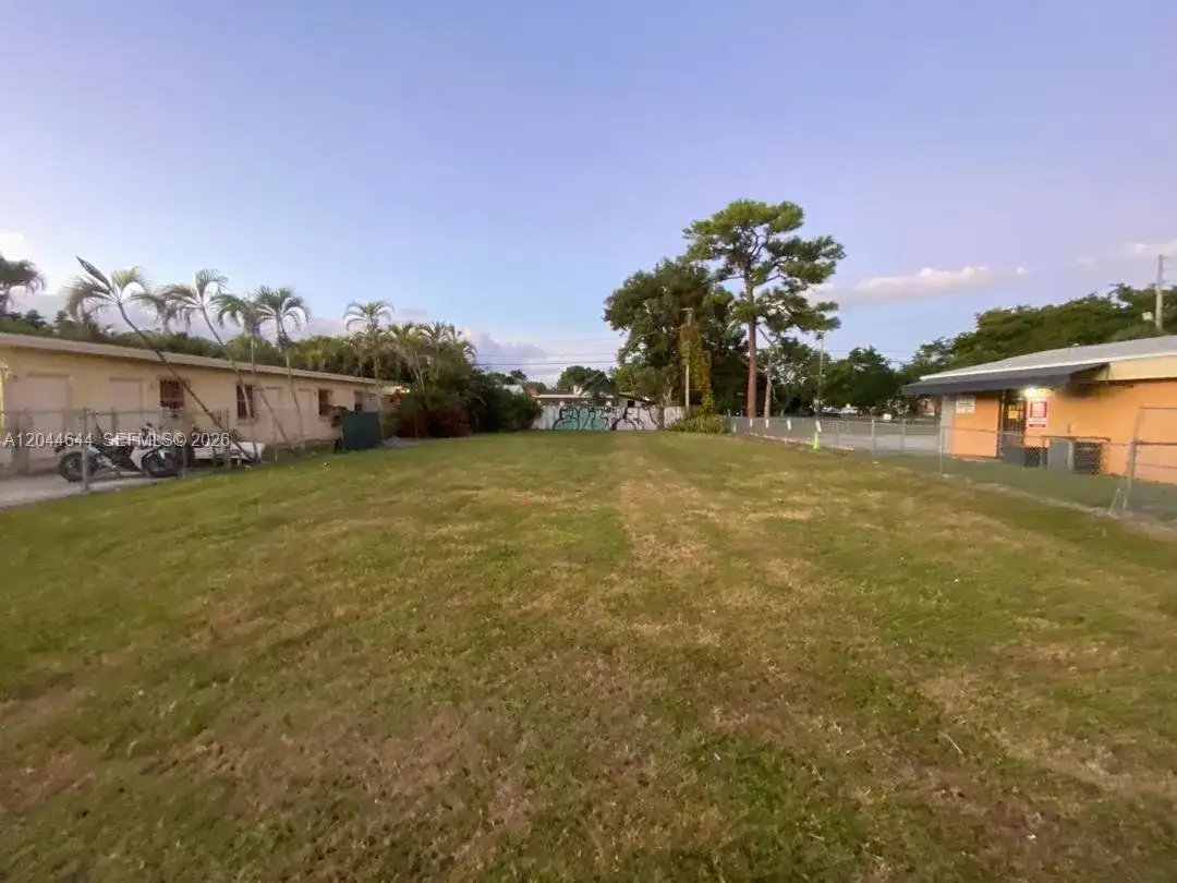 3021 W Flagler St, Miami FL 33135 photo 4
