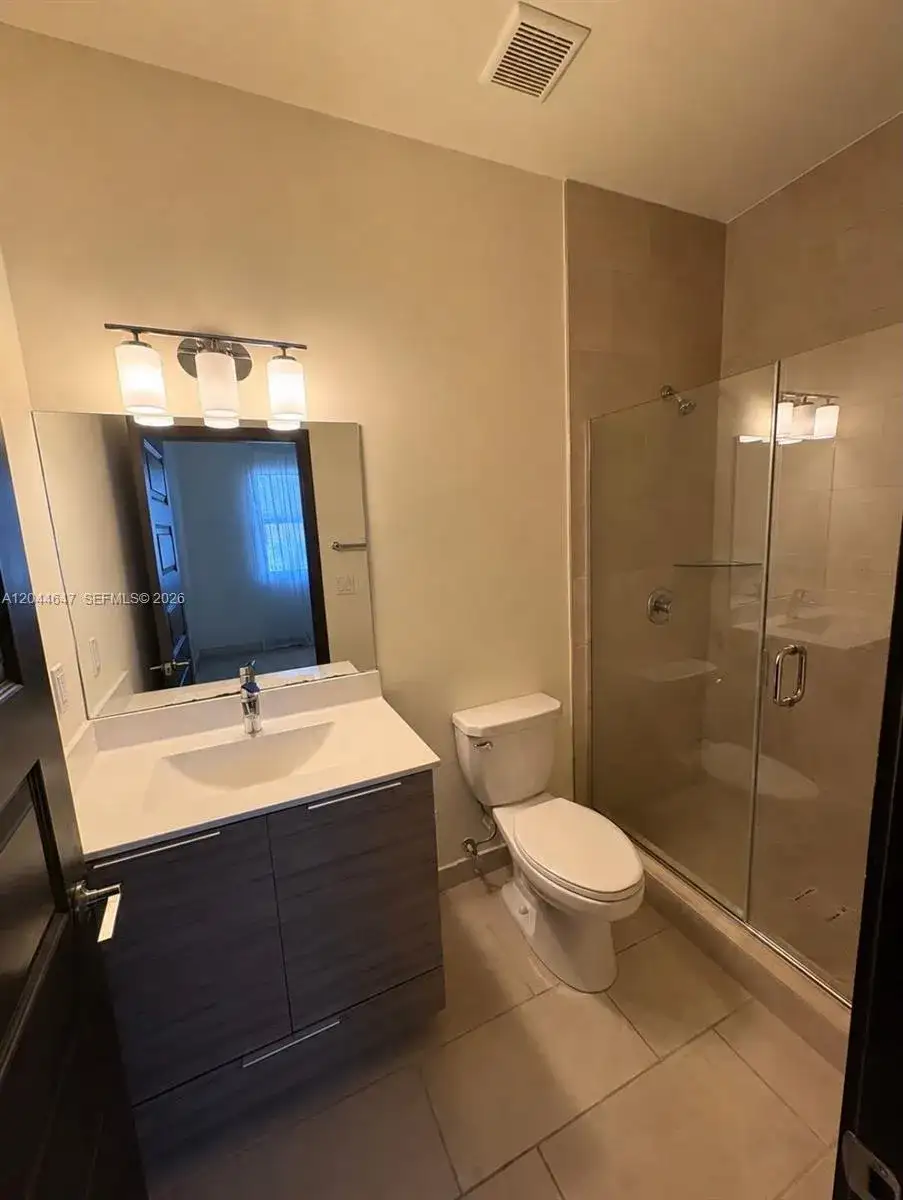 15668 NW 91st Ct, Miami Lakes FL 33018 photo 3