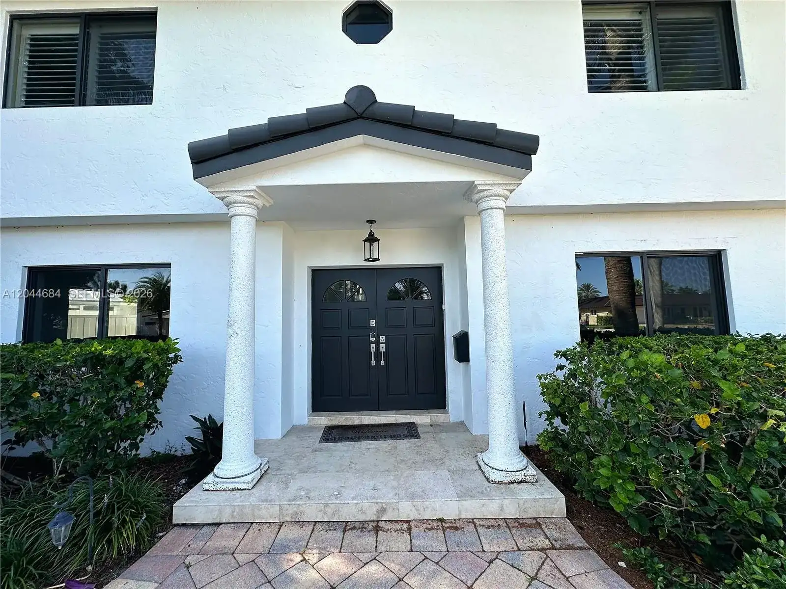 2445 SE 8th St, Pompano Beach FL 33062 photo 2