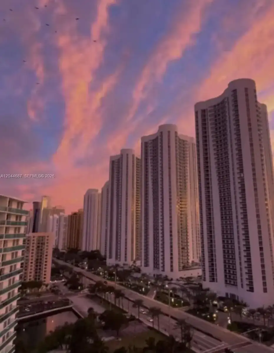 16919 N Bay Rd # 815, Sunny Isles Beach FL 33160 photo 4