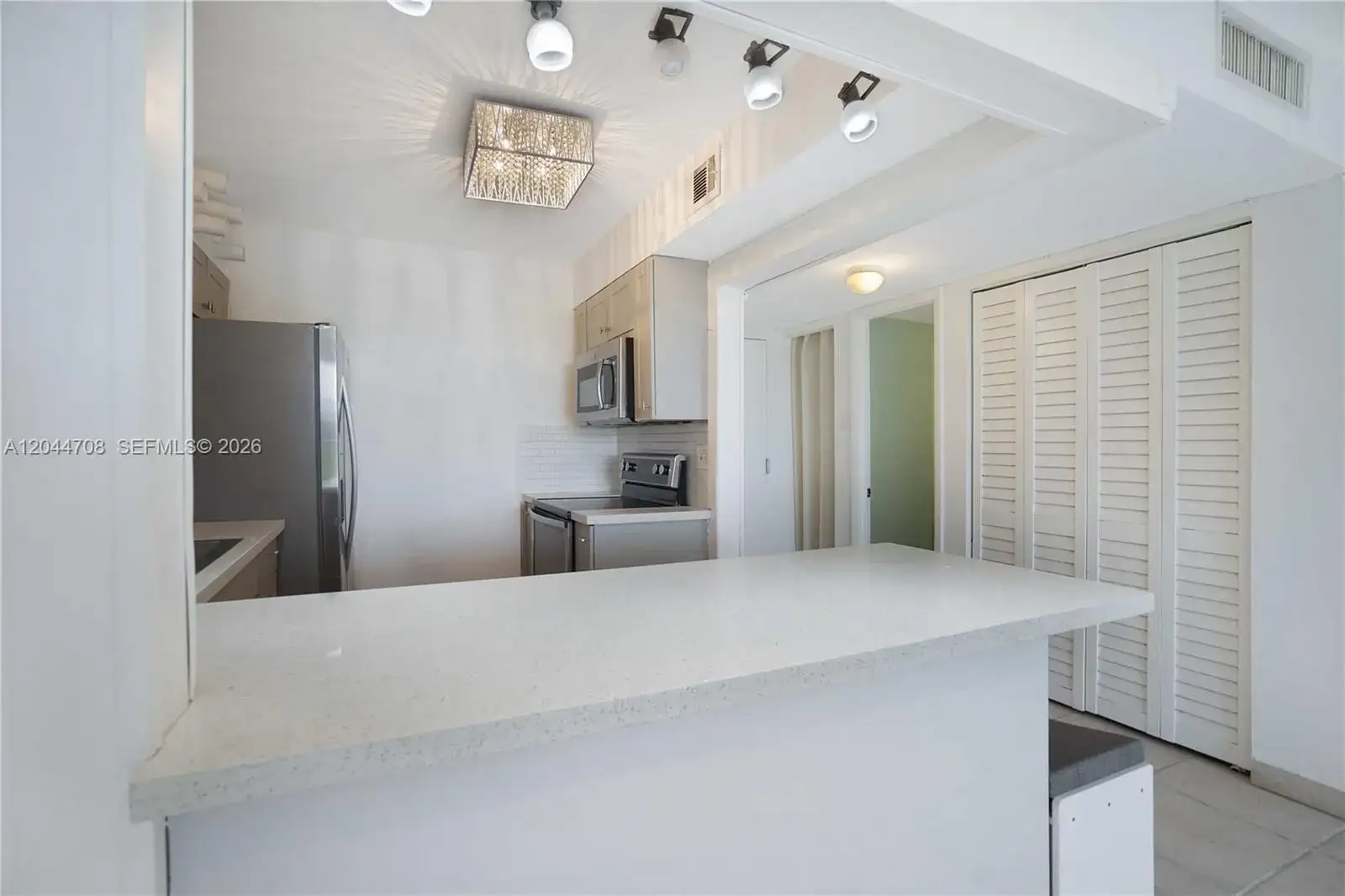 6900 Bay Dr # 3H, Miami Beach FL 33141 photo 3