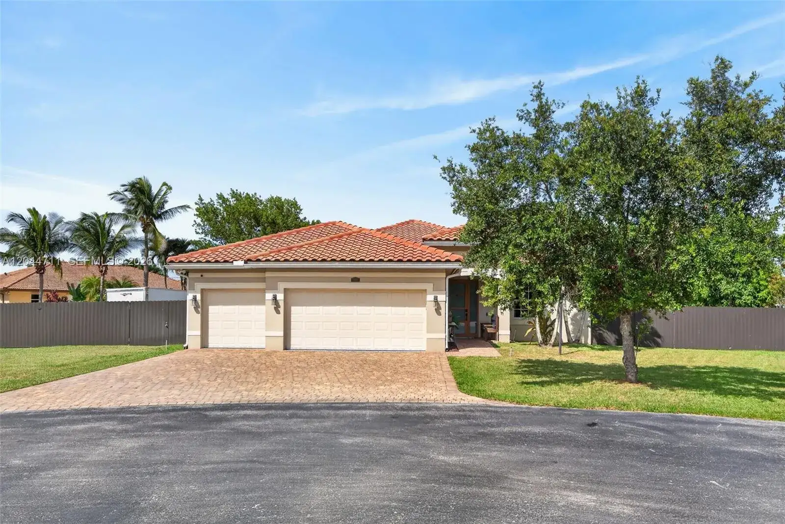 2135 NW 14th Ter, Homestead FL 33030 photo 2