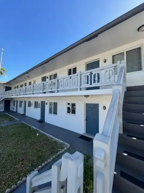 495 NW 43rd Ct # 1, Oakland Park FL 33309 photo 4