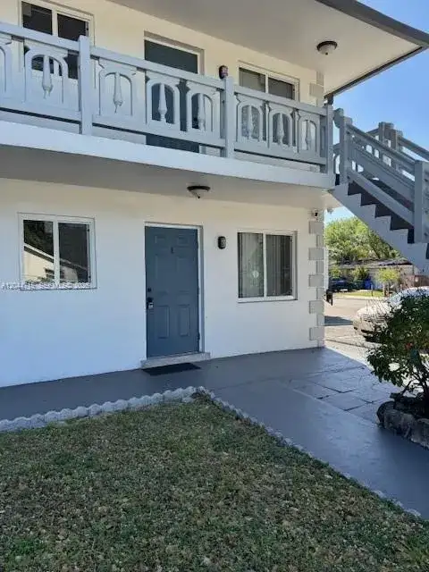 495 NW 43rd Ct # 1, Oakland Park FL 33309 photo 5
