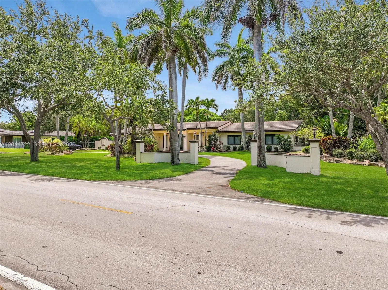 6255 SW 120th St, Pinecrest FL 33156 photo 2