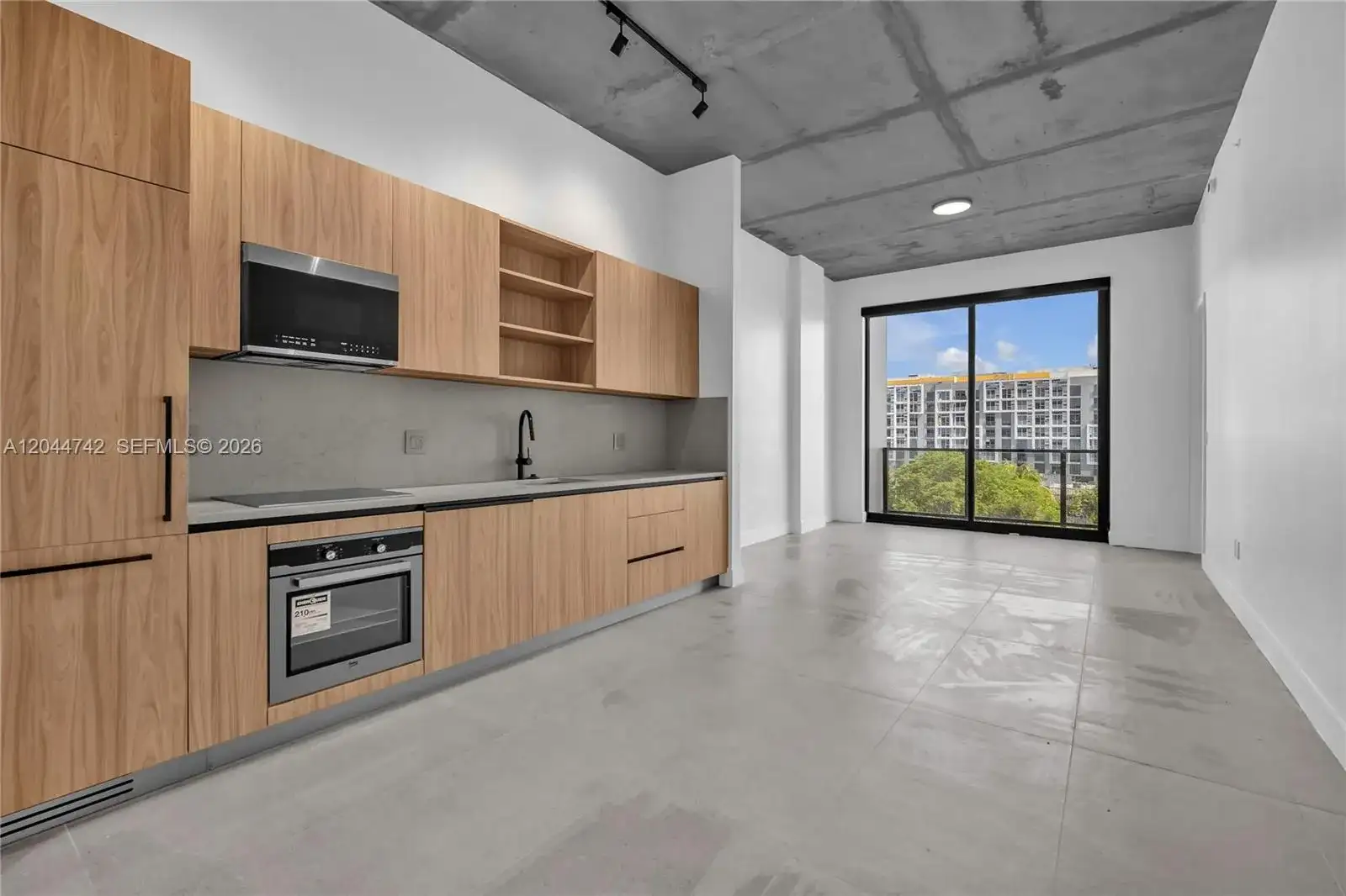 91 NW 27th St # 201, Miami FL 33127 photo 3