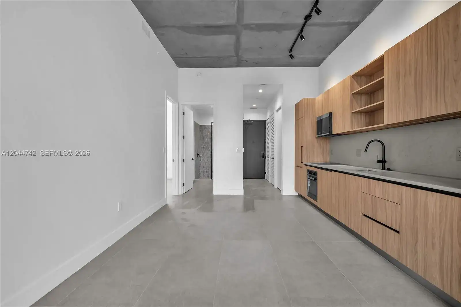 91 NW 27th St # 201, Miami FL 33127 photo 4