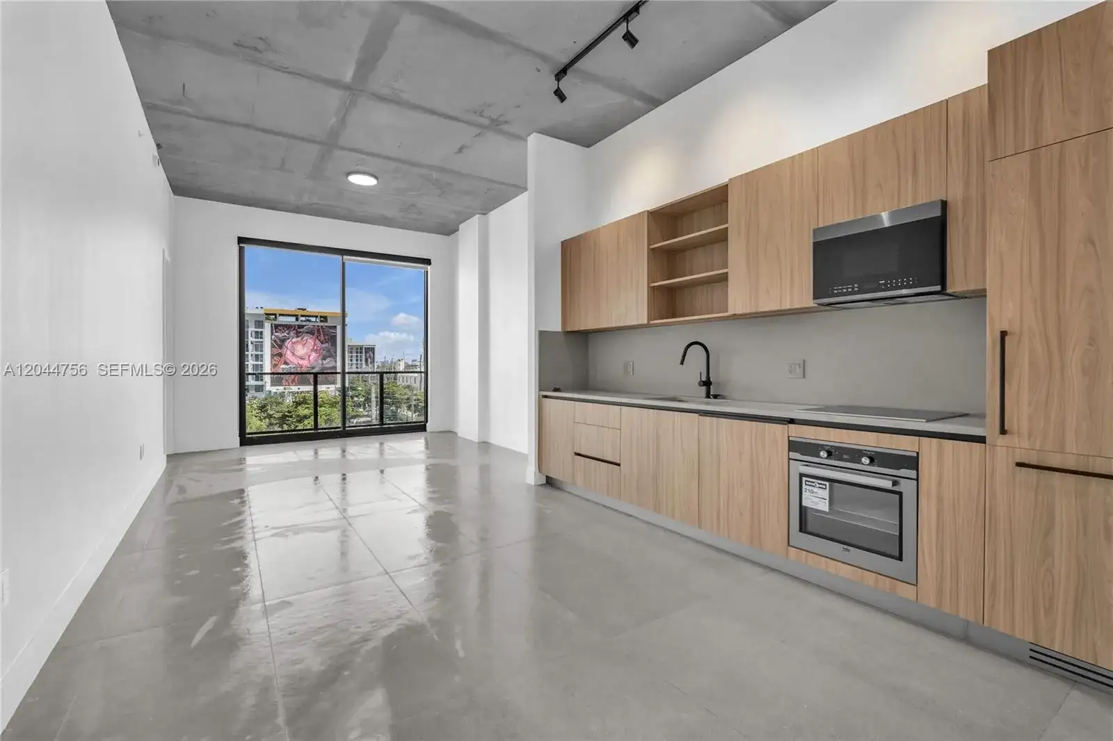 91 NW 27th St # 202, Miami FL 33127 photo 2