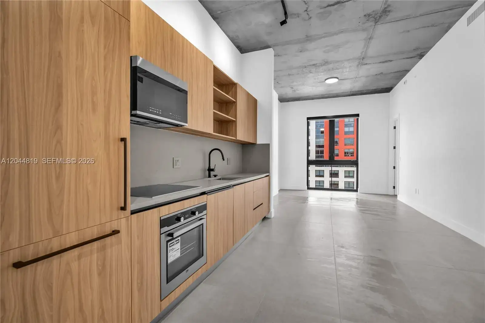 91 NW 27th St # 204, Miami FL 33127 photo 3