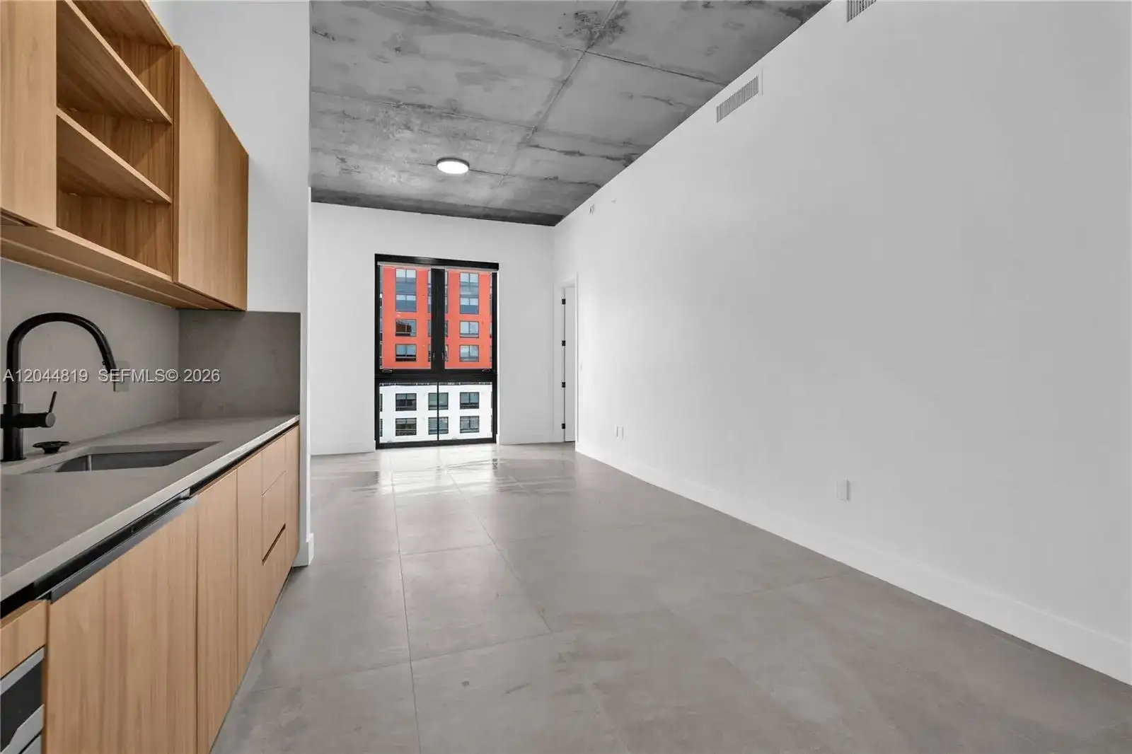 91 NW 27th St # 204, Miami FL 33127 photo 4