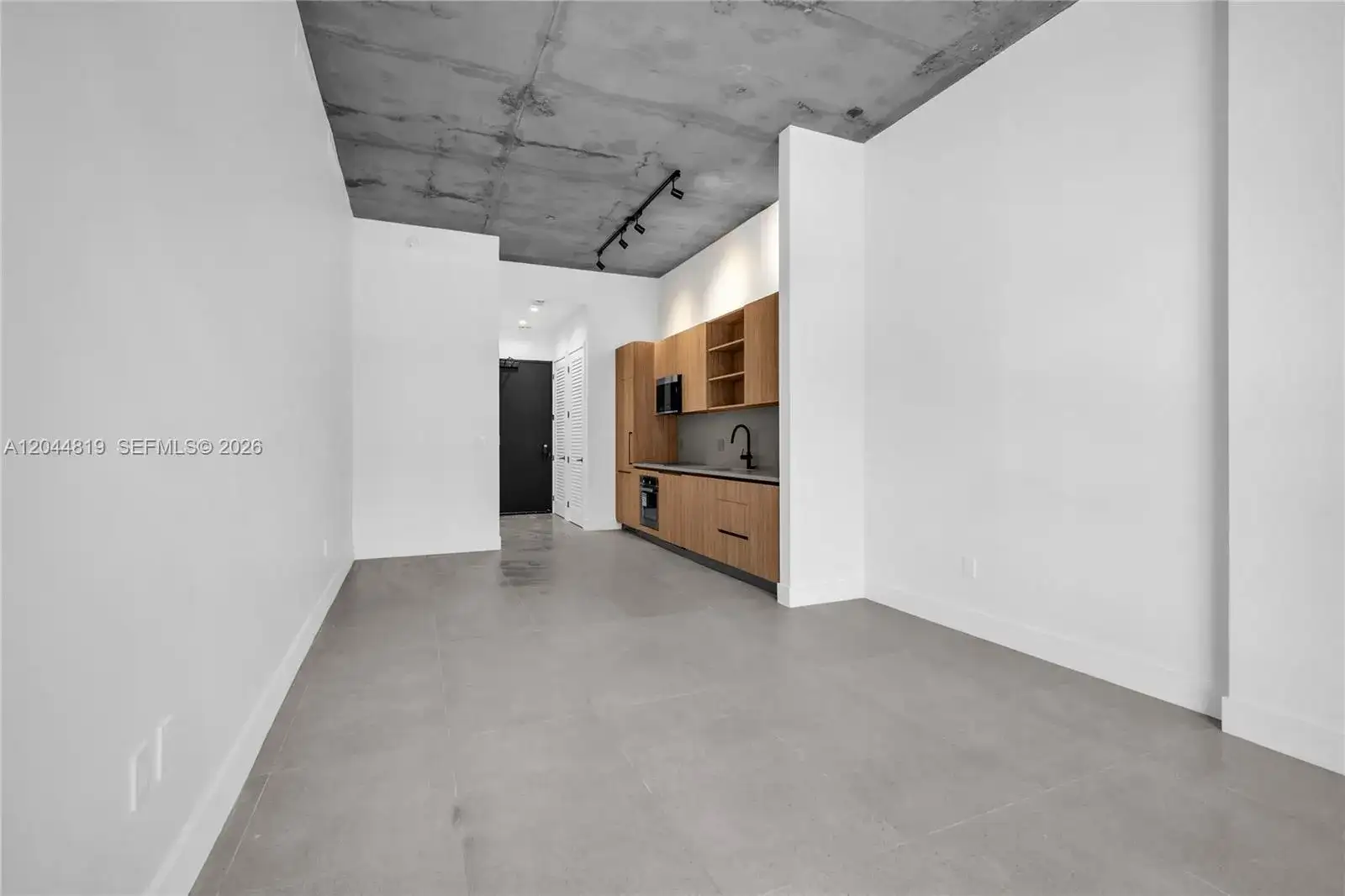 91 NW 27th St # 204, Miami FL 33127 photo 5