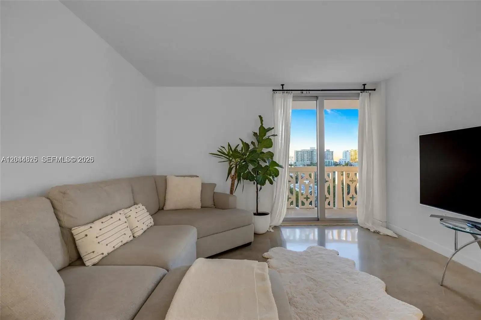 1020 Meridian Ave # 816, Miami Beach FL 33139 photo 4