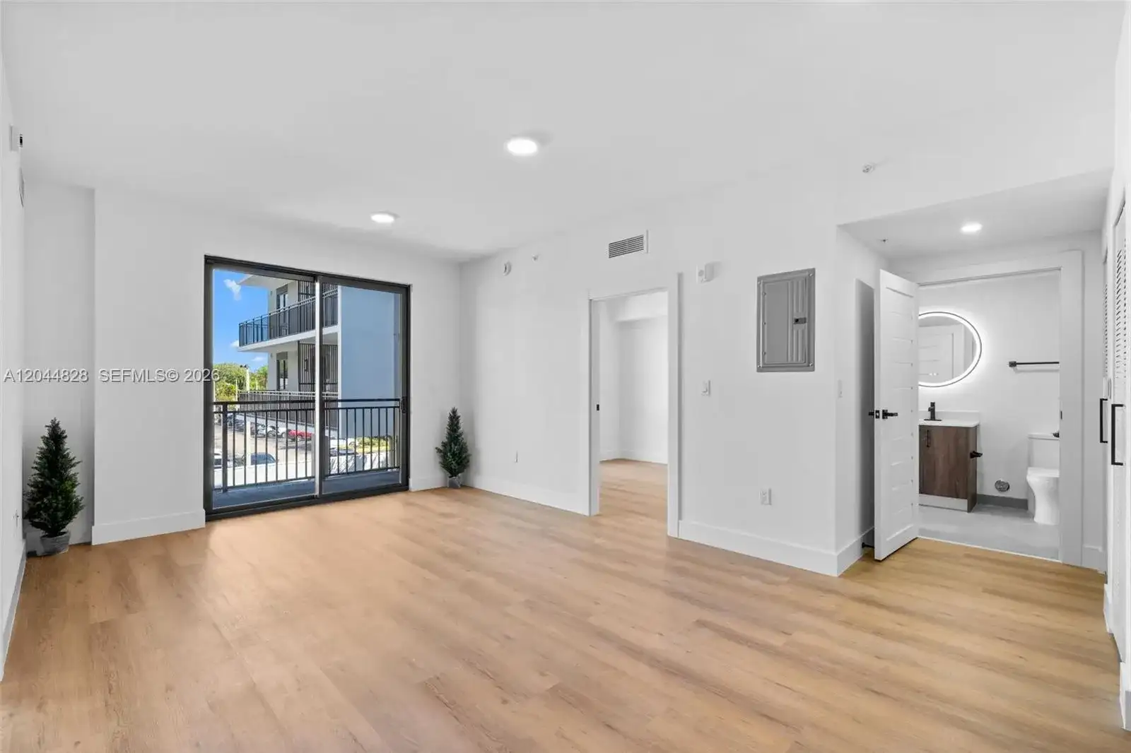 2479 NE 192nd St # 308, Miami FL 33180 photo 4