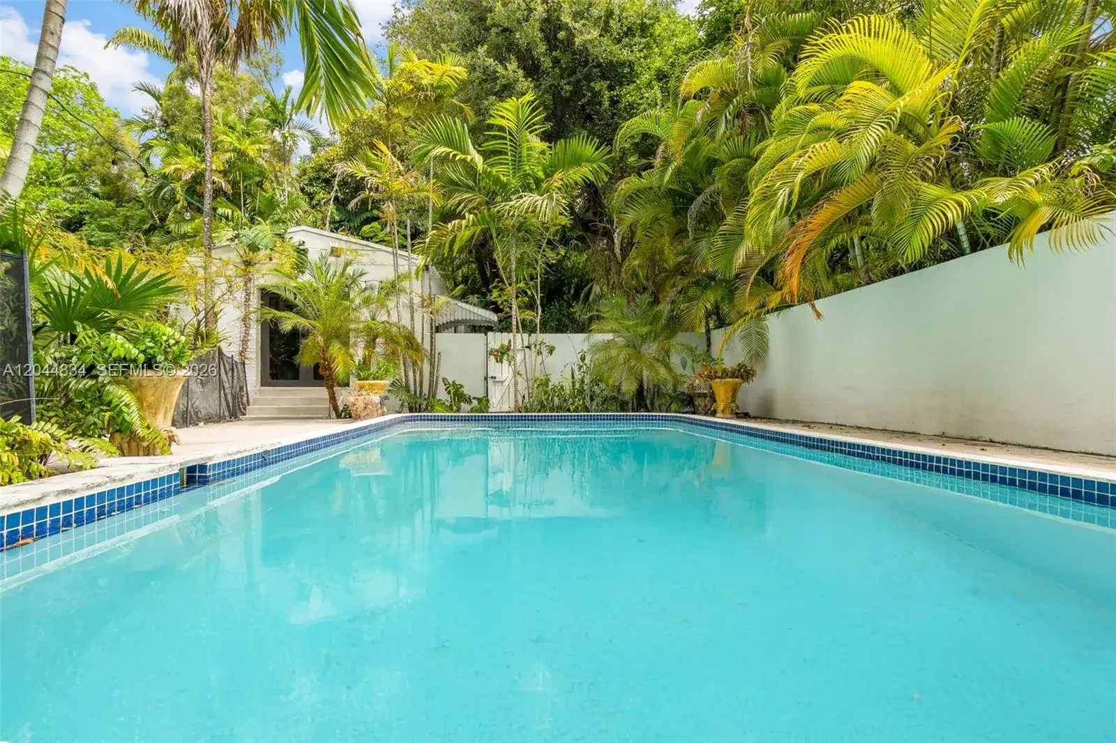 5390 Sunset Dr, Miami FL 33143 photo 2